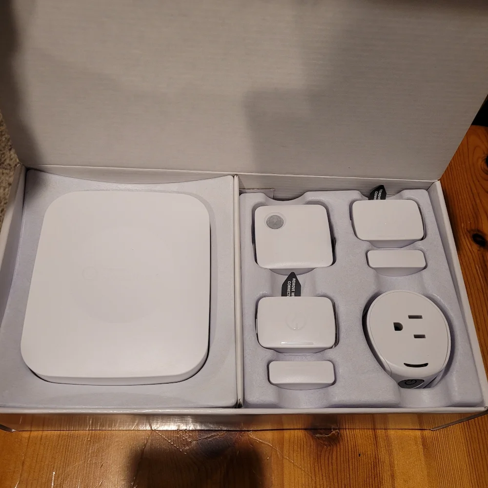 Samsung Smart Things Home Monitoring Kit